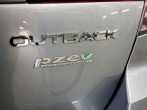Used 2013 Subaru Outback 2.5i Limited image 9