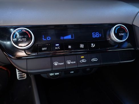 Used 2025 Hyundai Elantra Sport FWD image 18
