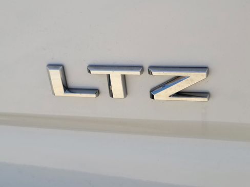 Used 2024 Chevrolet Silverado 2500 LTZ AWD/4WD image 5