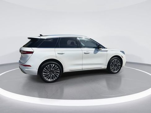 Used 2022 Lincoln Corsair AWD w/ Premium Package image 8