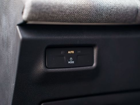 Used 2025 Volkswagen Tiguan S AWD/4WD image 30