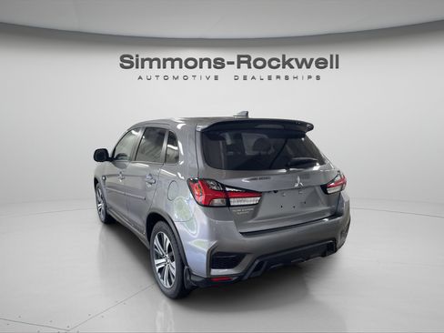 Used 2021 Mitsubishi Outlander Sport ES FWD image 3