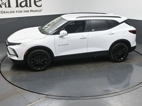 Used 2024 Chevrolet Blazer LT w/ LPO, Black Grille Bar Package image 58