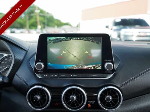 Used 2025 Nissan Sentra SV FWD image 10