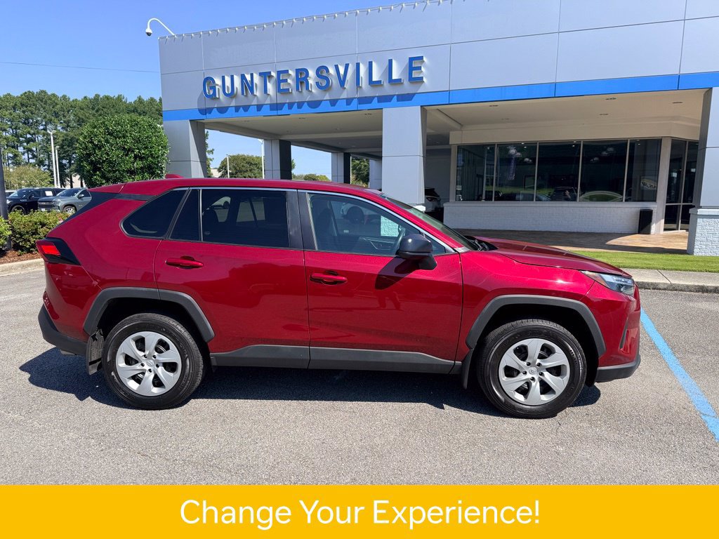 Used 2023 Toyota RAV4 LE FWD image 4