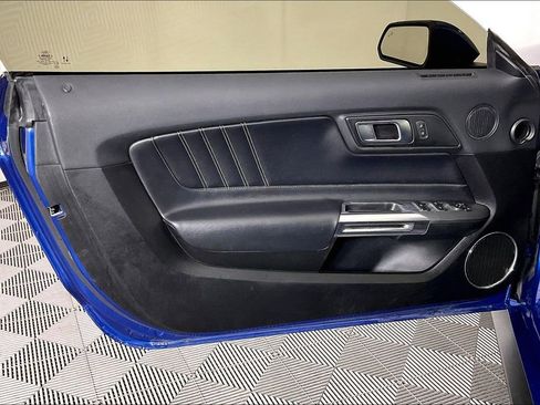 Used 2022 Ford Mustang GT Premium image 24