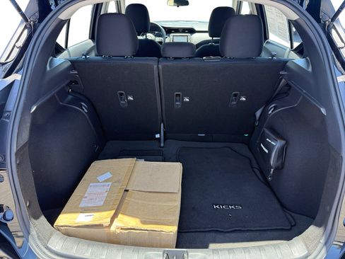 Used 2023 Nissan Kicks S FWD image 17