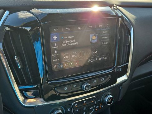 Used 2023 Chevrolet Traverse RS w/ LPO, Floor Liner Package image 23