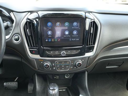 Used 2020 Chevrolet Traverse Premier AWD/4WD image 30