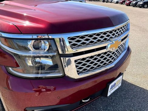 Used 2017 Chevrolet Suburban LT w/ LT Signature Package AWD/4WD image 37