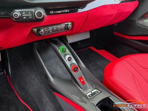 Used 2019 Ferrari 812 Superfast RWD image 15