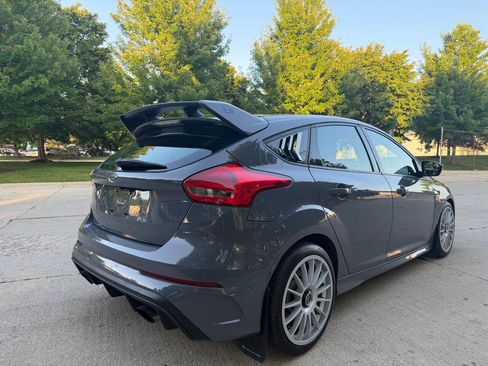 Used 2017 Ford Focus RS AWD/4WD image 5