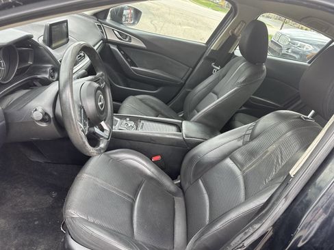 Used 2018 MAZDA MAZDA3 Sport w/ Preferred Equipment Package image 15
