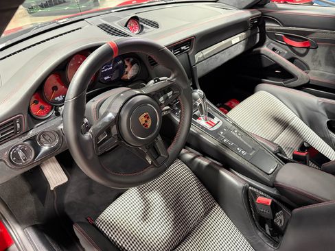 Used 2018 Porsche 911 GT2 RS RWD image 43