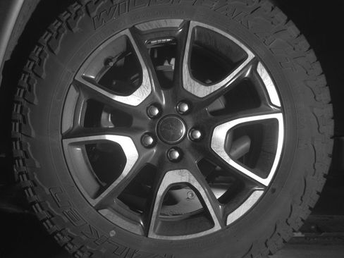 Used 2025 Jeep Compass Trailhawk image 14