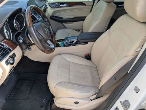 Used 2018 Mercedes-Benz GLS 450 4MATIC image 27