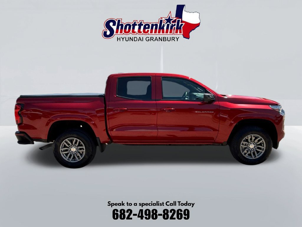 Used 2025 Chevrolet Colorado LT RWD image 5