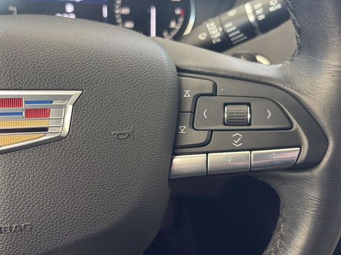 Used 2023 Cadillac XT4 Luxury image 25