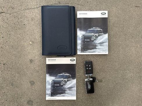 Used 2021 Land Rover Defender 110 SE image 42