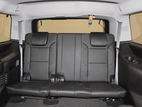 Used 2018 Chevrolet Tahoe LT w/ LT Signature Package image 35