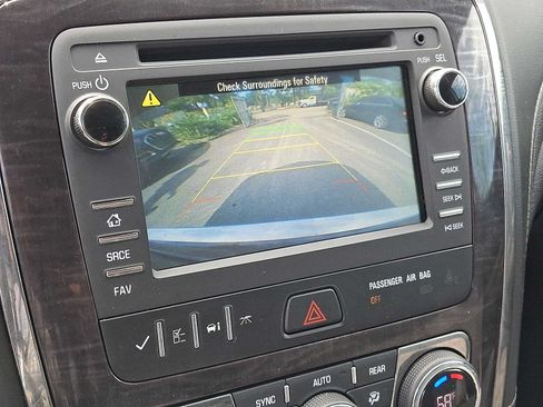Used 2017 Buick Enclave Leather FWD image 21