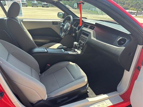 Used 2011 Ford Mustang Convertible w/ 101A Rapid Spec Order Code RWD image 18