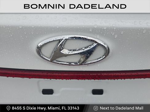 Used 2021 Hyundai Santa Fe SEL image 8