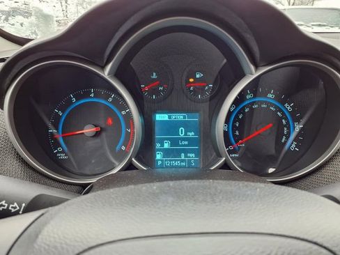 Used 2016 Chevrolet Cruze LT image 13