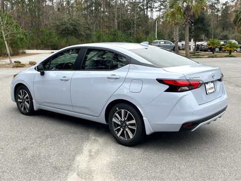 New 2025 Nissan Versa SR w/ Trunk Package image 7