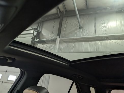 Used 2022 Chevrolet Equinox Premier image 25