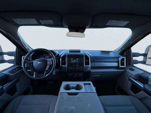 Used 2017 Ford F250 XLT image 9