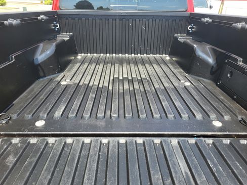 Certified 2019 Toyota Tacoma SR5 RWD image 25
