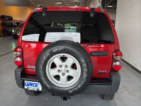Used 2007 Jeep Liberty Sport AWD/4WD image 4
