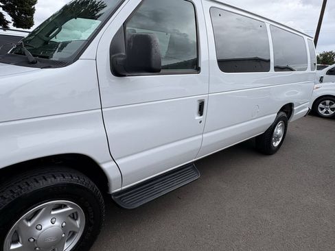 Used 2014 Ford E-350 and Econoline 350 XL w/ Power Windows & Locks Group RWD image 5