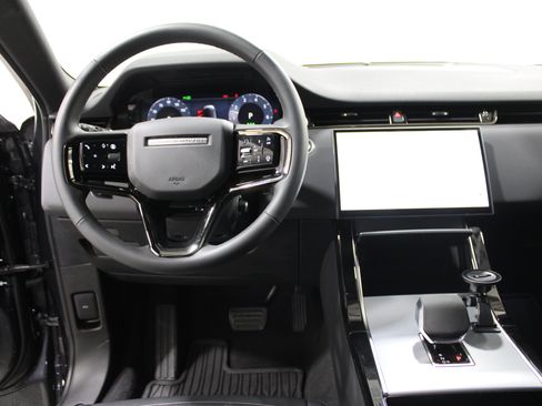 Used 2025 Land Rover Range Rover Evoque S AWD/4WD image 2