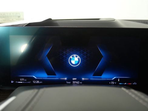 Used 2023 BMW X7 xDrive40i image 21