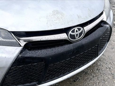 Used 2015 Toyota Camry XSE image 22