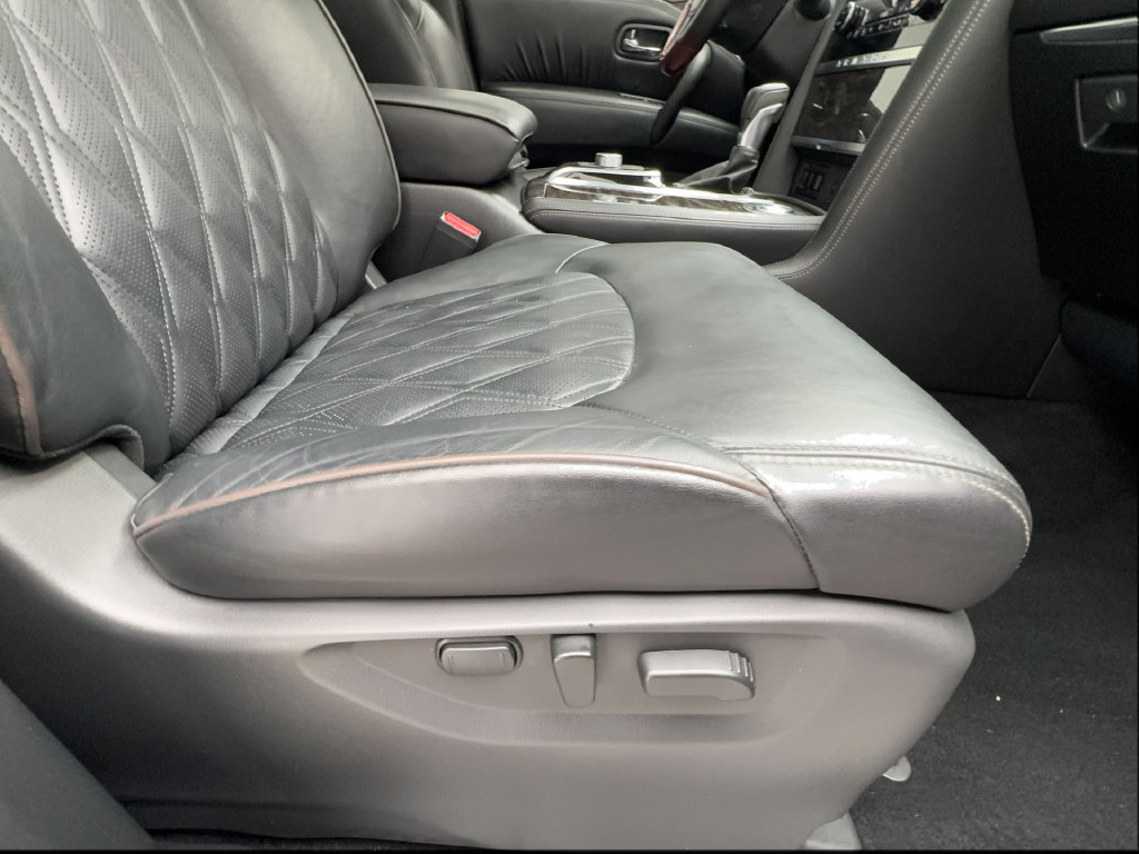Used 2022 Nissan Armada Platinum w/ Captain's Chairs Package RWD image 37