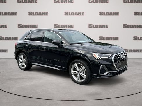 Used 2023 Audi Q3 2.0T Premium Plus w/ Premium Plus Package AWD/4WD image 7