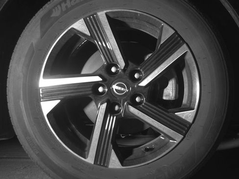 Used 2025 Nissan Sentra SV FWD image 13