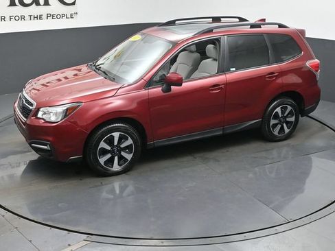 Used 2017 Subaru Forester 2.5i Premium w/ All-Weather Package AWD/4WD image 44