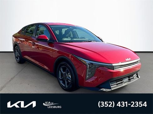New 2025 Kia K4 LXS image 1