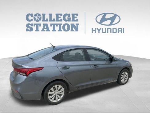 Used 2019 Hyundai Accent SE FWD image 6
