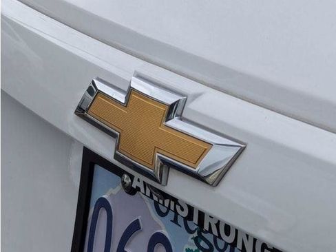 Used 2019 Chevrolet Trax LT w/ LT Convenience Package FWD image 42
