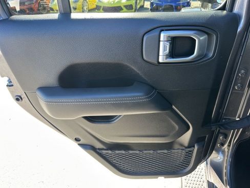 Used 2022 Jeep Wrangler Unlimited Sahara w/ Cold Weather Group image 25