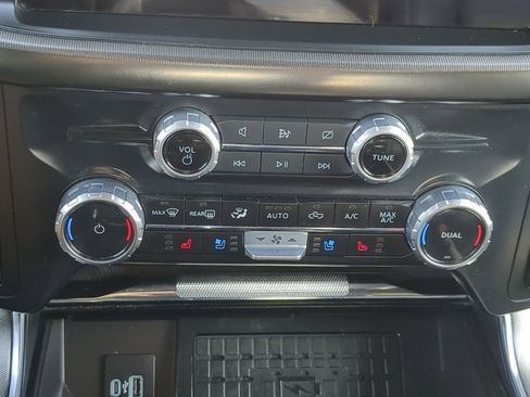 Used 2023 Ford F150 Platinum image 27