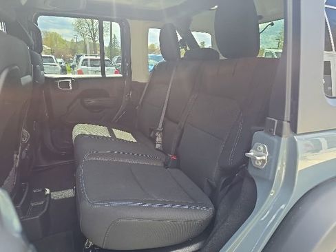 Used 2025 Jeep Wrangler Unlimited Rubicon 4xe w/ Safety Group AWD/4WD image 27