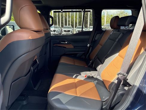 Used 2024 Lexus GX 550 image 10