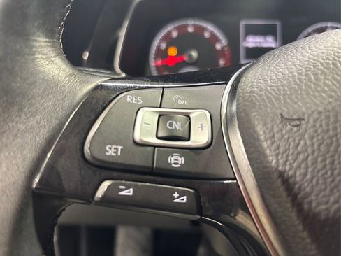 Used 2019 Volkswagen Jetta SE w/ Cold Weather Package image 27