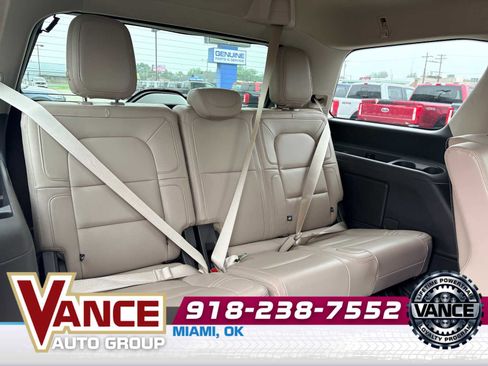 Used 2024 Lincoln Navigator Premiere AWD/4WD image 20